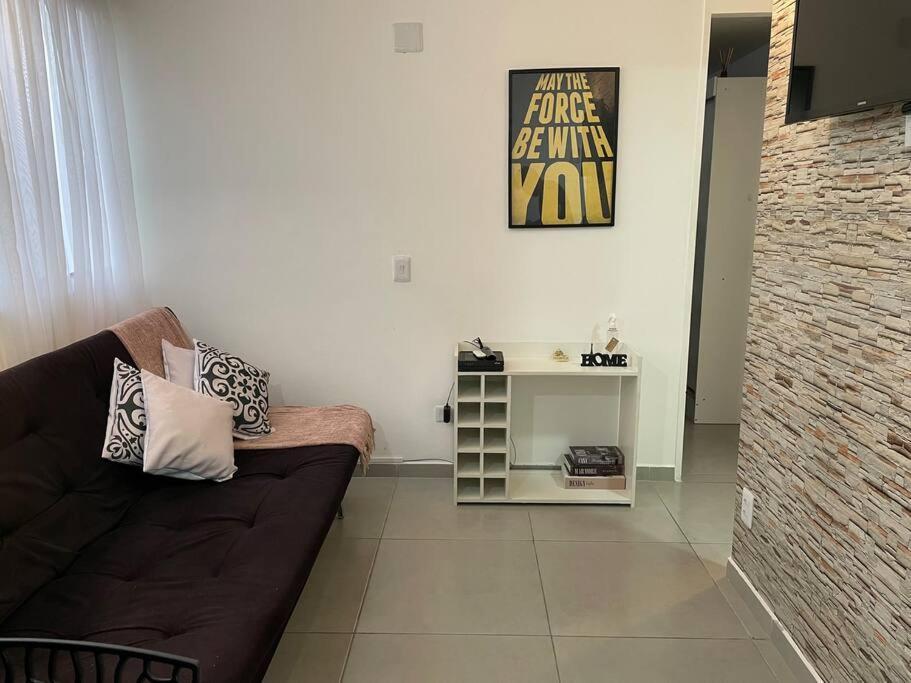 Apartamento 02 Com Excelente Acomodacao *